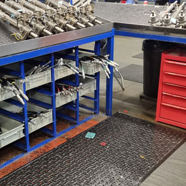 Anti-Fatigue Mats Complete Guide 2024 6 Oil Proof Anti Fatigue Mat used in Oily Manufacturing Area