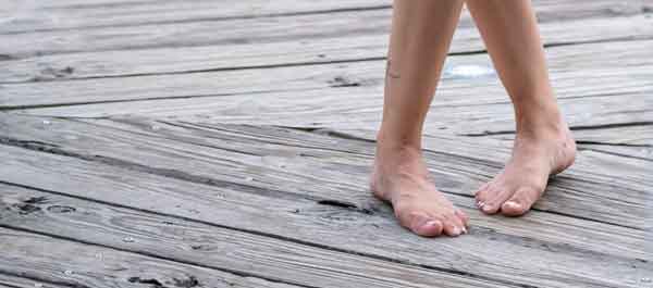 The Best Anti Slip Mats to Keep Decking Safe and Secure 1 Bare foot anti-slip mats for decking