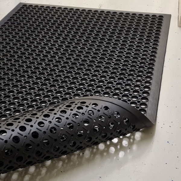 The Different Types of Indoor Mats for Homes: Which One is Right for You? 3 RRM Reverse
