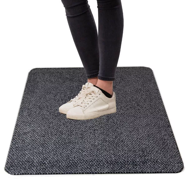 6 Benefits of Using Indoor Door Mats: Safety, Comfort and More 3 Allure Standing Desk Mat